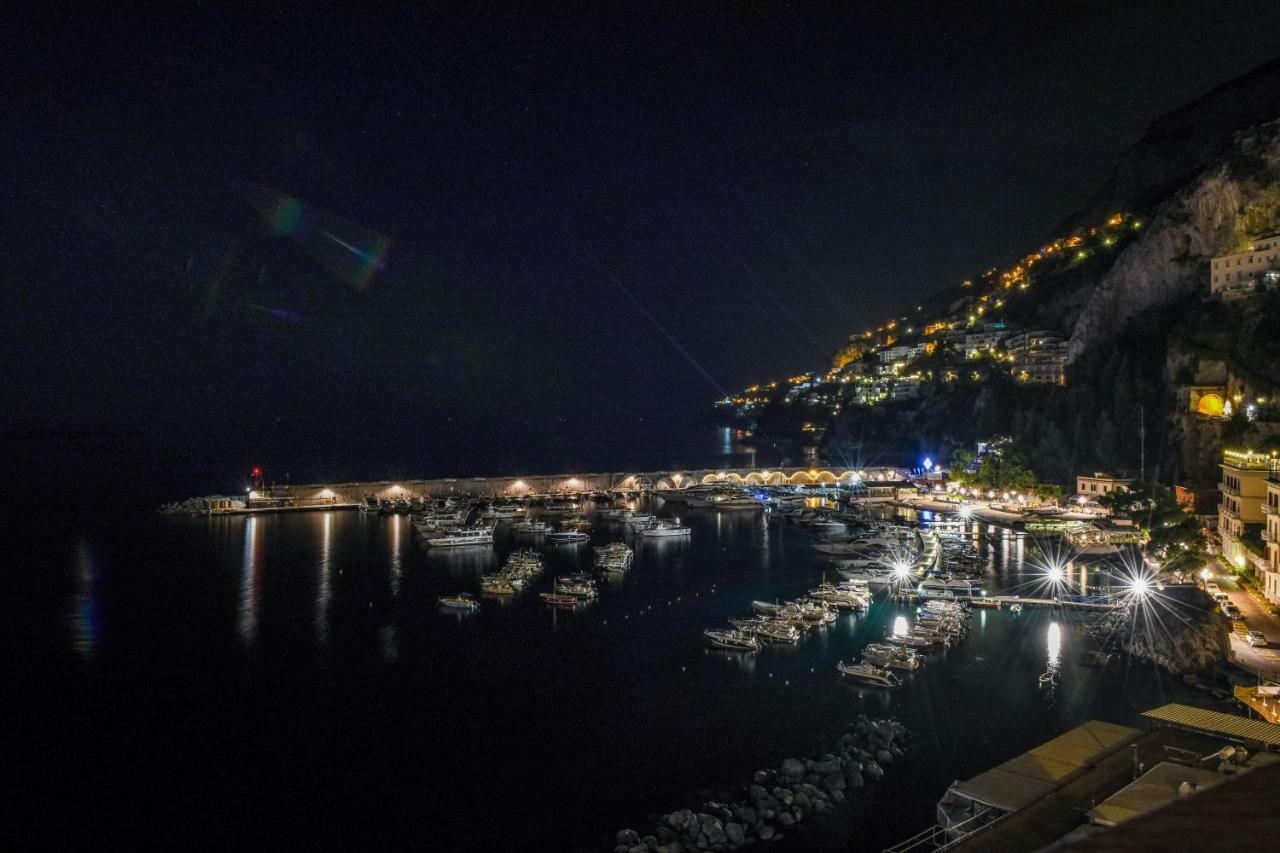 Suite Picasso Amalfi Eksteriør bilde