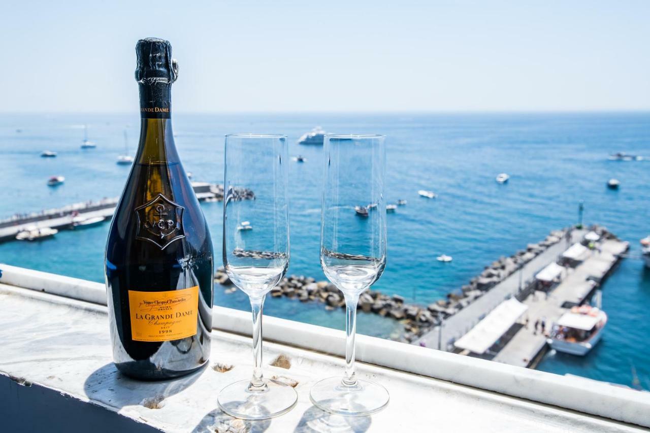 Suite Picasso Amalfi Eksteriør bilde
