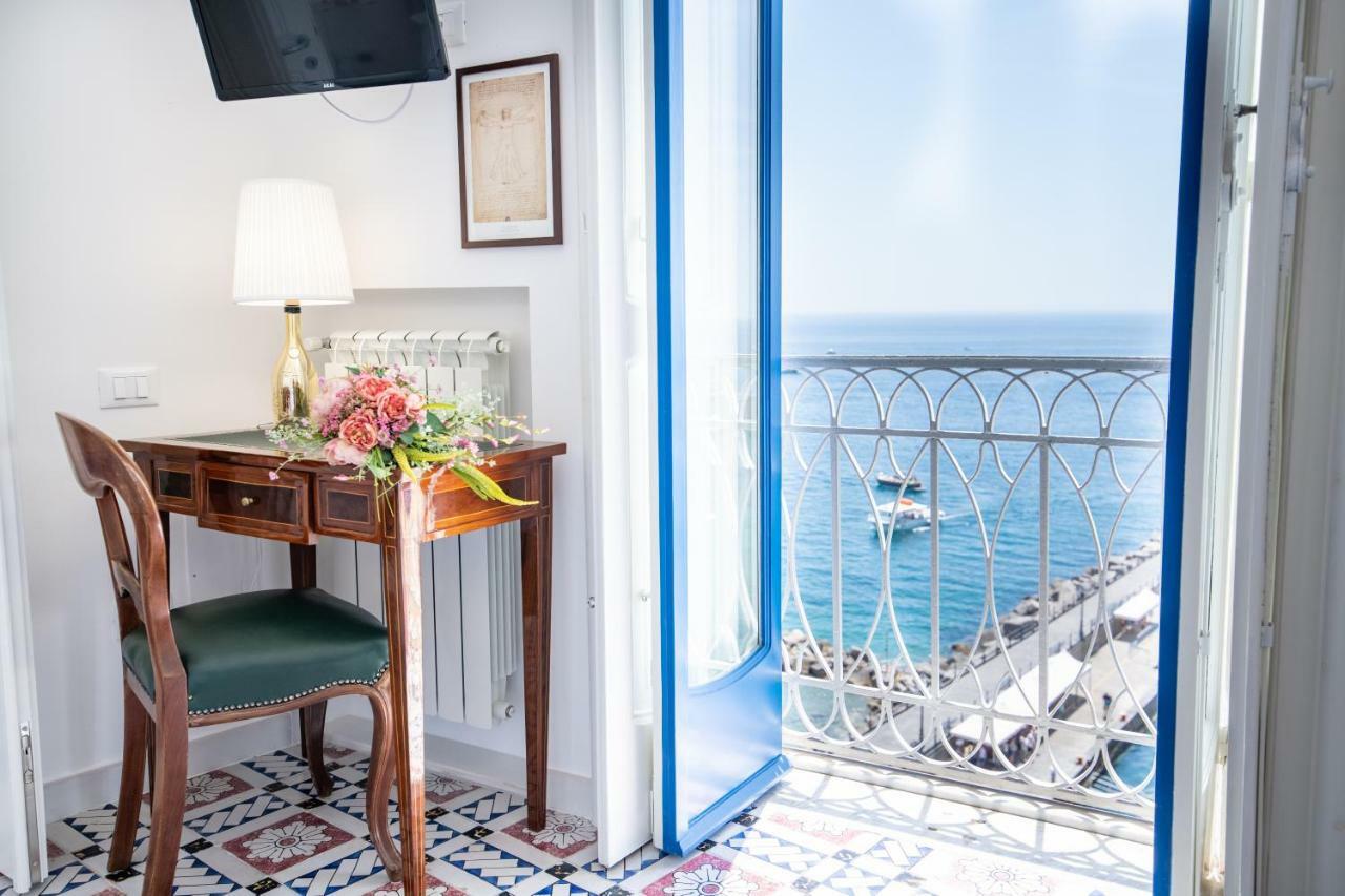 Suite Picasso Amalfi Eksteriør bilde
