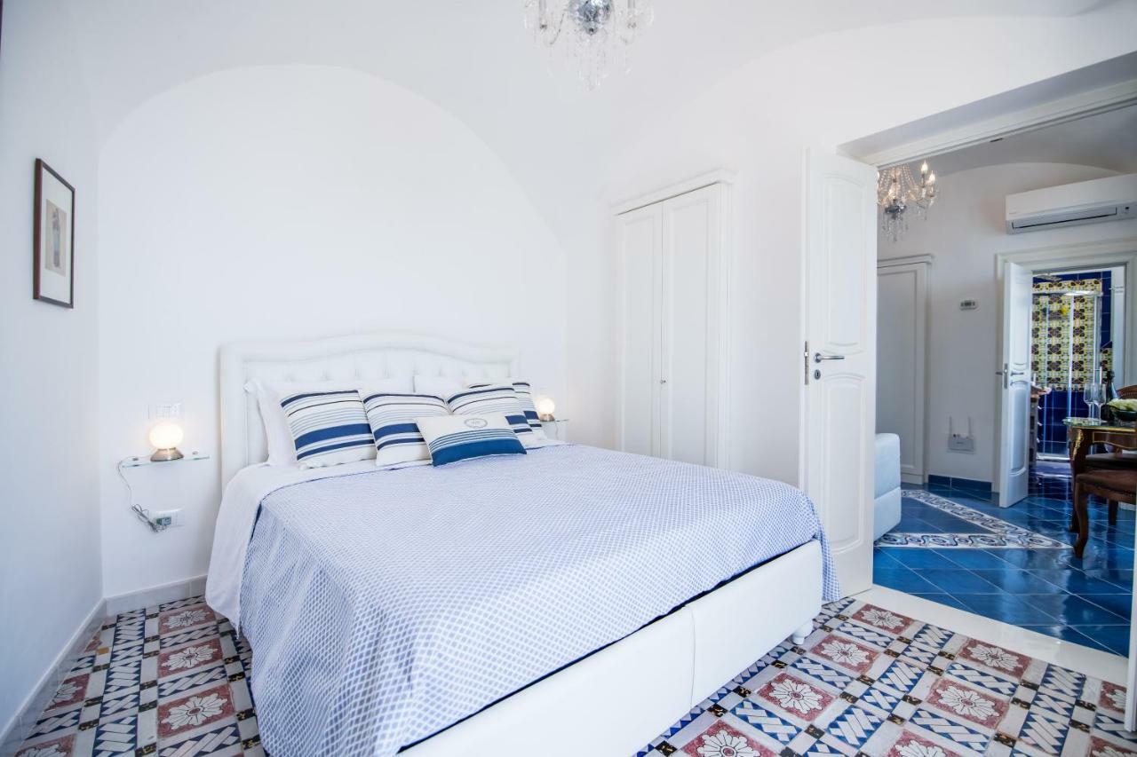 Suite Picasso Amalfi Eksteriør bilde