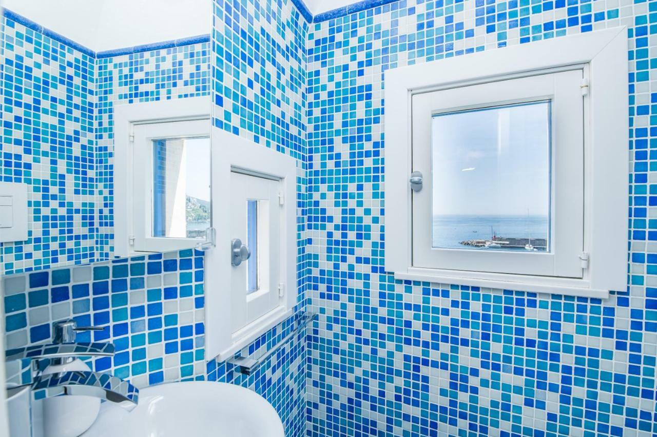 Suite Picasso Amalfi Eksteriør bilde